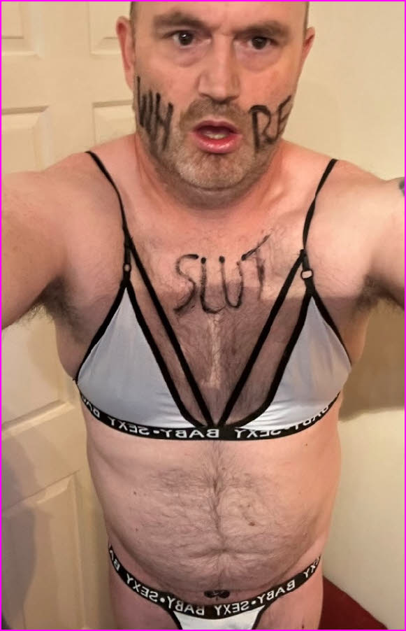 Crossdressing loser Steve from Reading in sports bra and panties Crossdressing loser Steve from Reading in sports bra and panties
