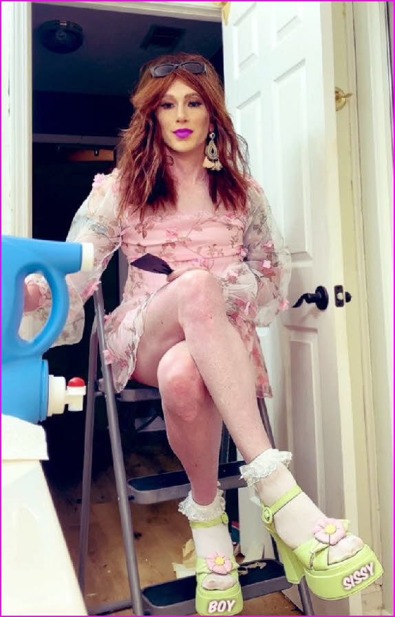 Slutty gay sissy Morgan Kay from Northport in Alabama