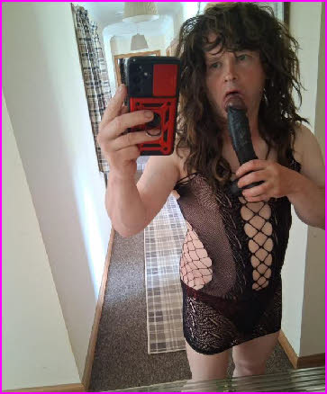 Mincing sissy loser Jasmine is an effeminate cock-hungry femboy