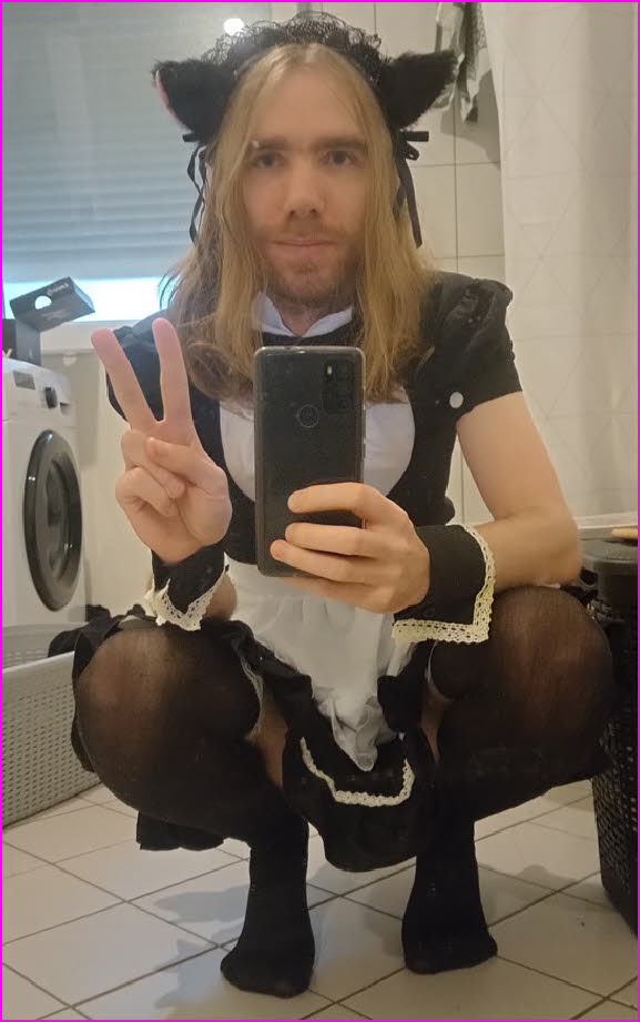 Dumb fucking sissy loser Emily from Erlangen in Germany