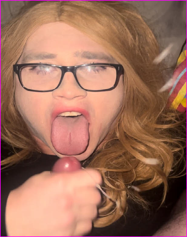 Sissy spunk addict Sarah Whitman sticks out tongue to taste fresh cum Sissy spunk addict Sarah Whitman sticks out tongue to taste fresh cum