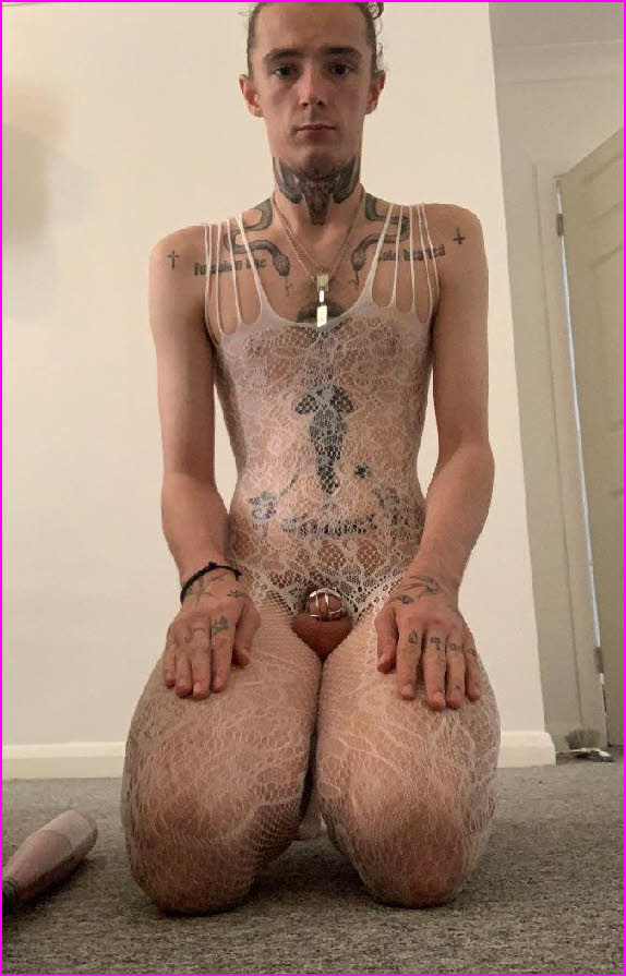 Joshua Ross-Barringer exposed as caged sissy whore Rosie